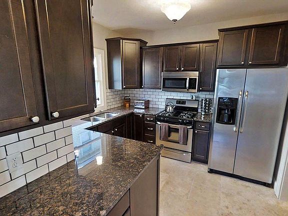 3rd image of 3220 Hennepin Ave