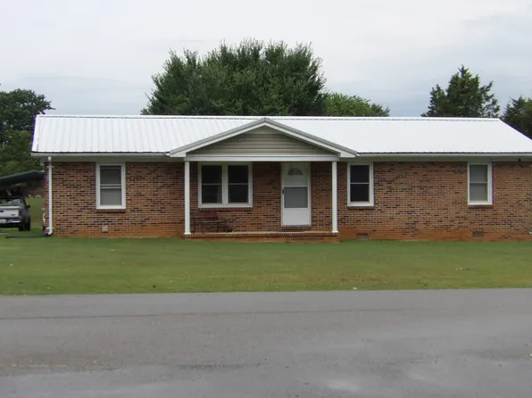 131 Elmwood Dr, Rock Island, TN 38581