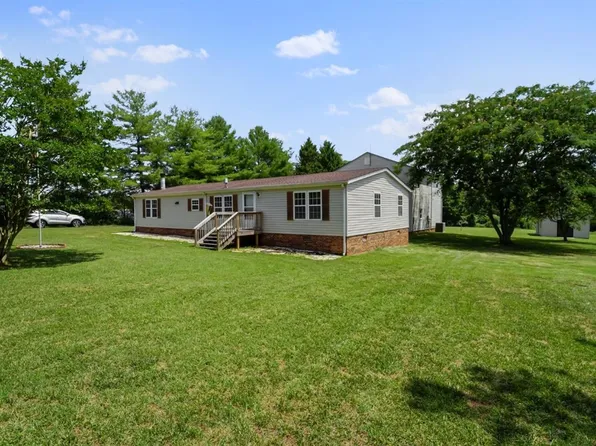 1295 Phoebe Pond Rd, Concord, VA 24538