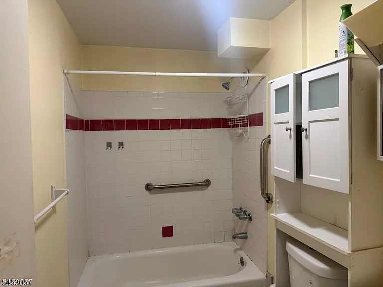96 Walnut St — Photo 5