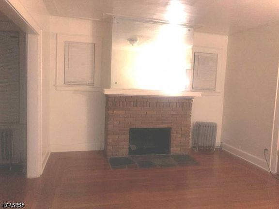 4th image of 558 So Clinton St