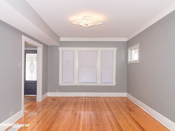 4th image of 1030 N Lawler Ave
