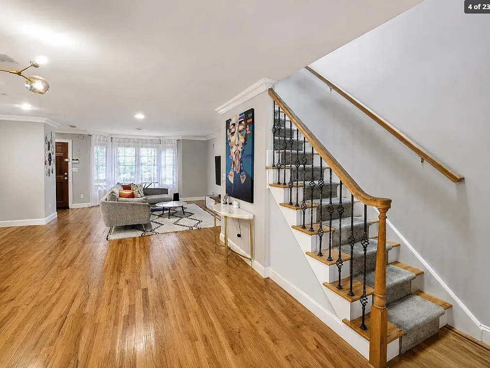 3 bed, 1932 sqft, $4,550 — Photo 3