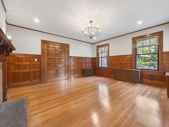 4th image of 56 Vinton St APT 3