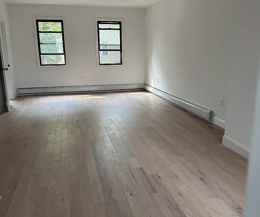 125 Ainslie St #2