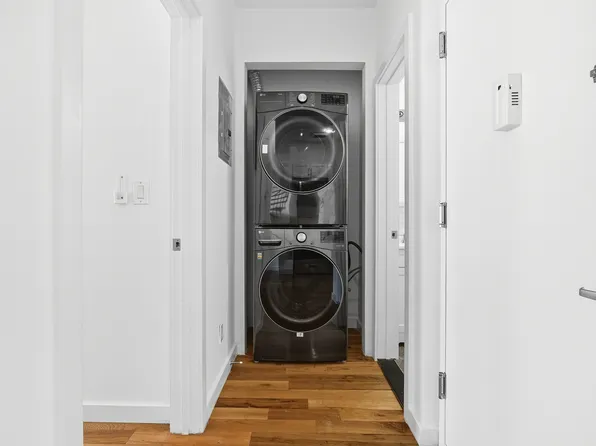 453 Irving Avenue image 5 of 16