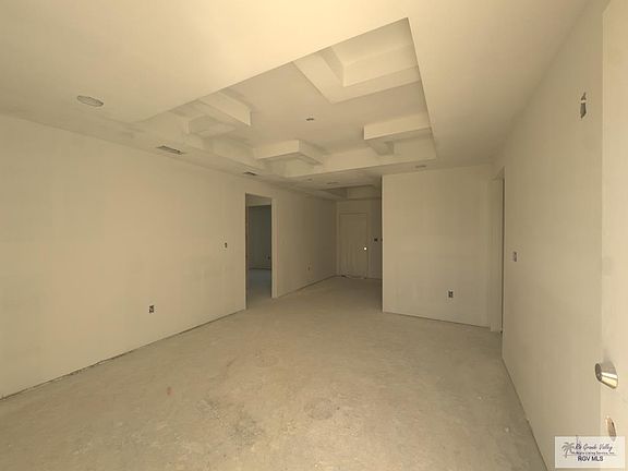4th image of 43862 Red Valley Ave