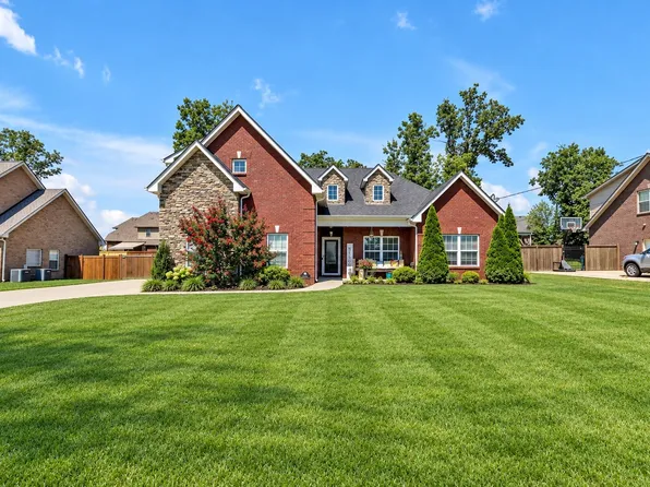 1131 Rivercrest Dr, Murfreesboro, TN 37129