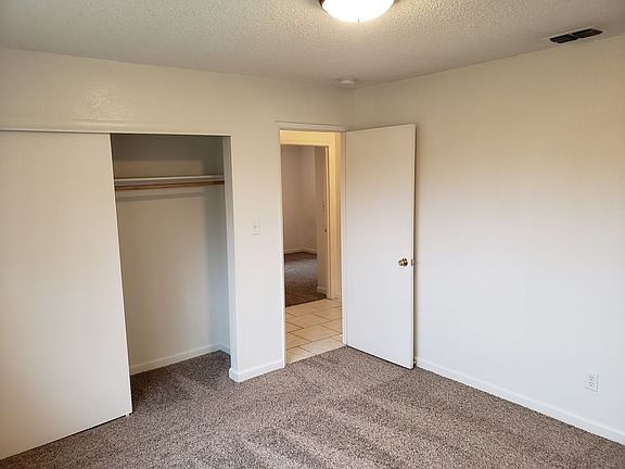 5th image of 1137 Meadowview Dr