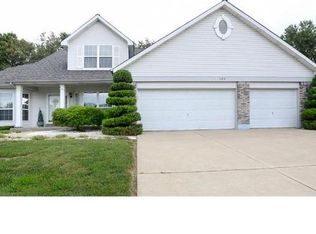 328 Swan Lake Dr, Dardenne Prairie, MO 63368