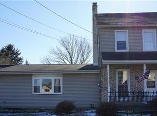 4759 S Cypress Dr, Walnutport, PA 18088