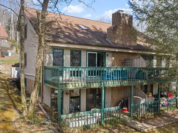 201 S Slope Rd Unit 3, Banner Elk, NC 28604