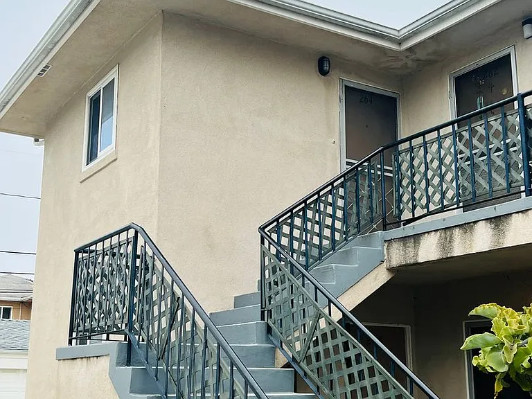 264 N Dos Caminos Ave — Photo 1