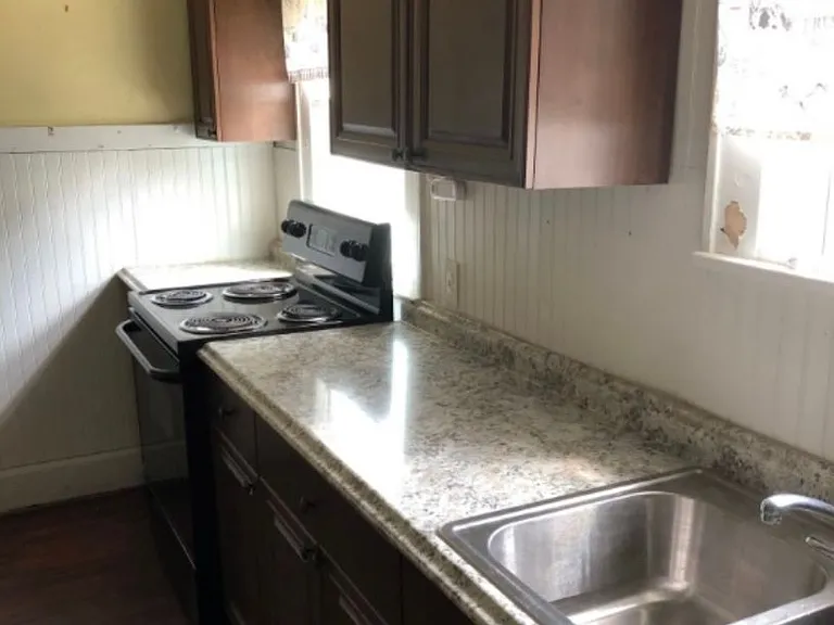 5850 Montana Ave — Photo 6