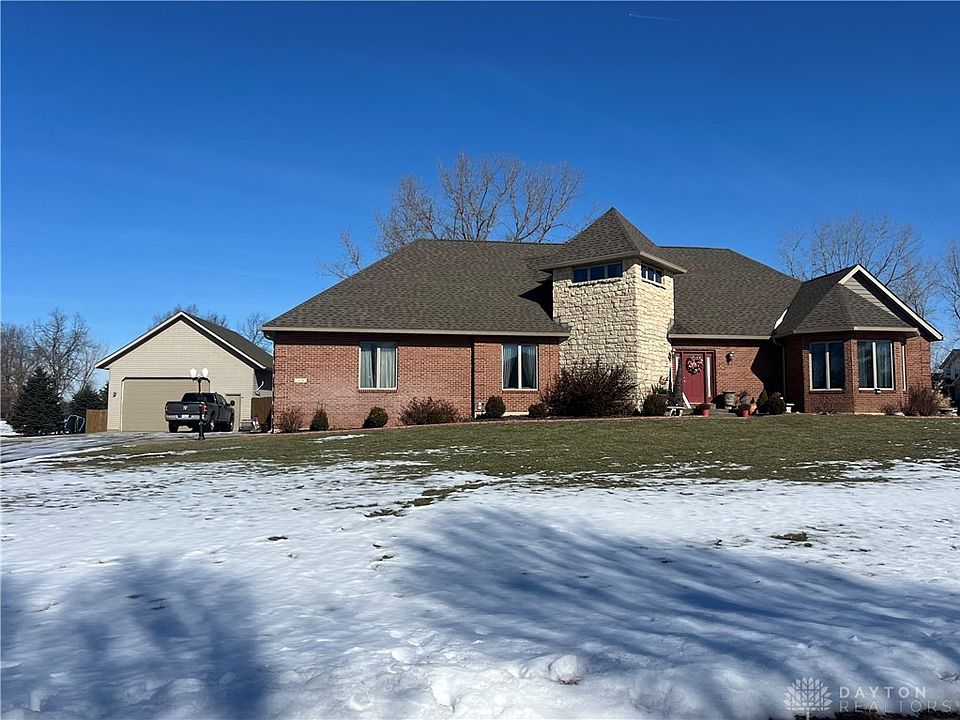 1576 Meadowlands Dr, Fairborn, OH 45324 | Zillow