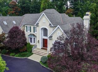 1 Hilltop Ct, Warren, NJ 07059