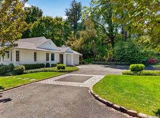 14 Ormond Park Road, Glen Head, NY 11545