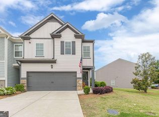 739 Woodstock Grove Dr, Woodstock, GA 30188