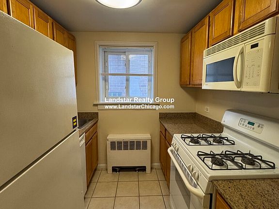 2nd image of 4044 N California Ave Unit 201