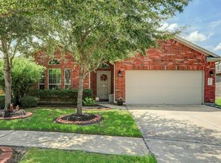 3225 Emma Lake Ct, Dickinson, TX 77539