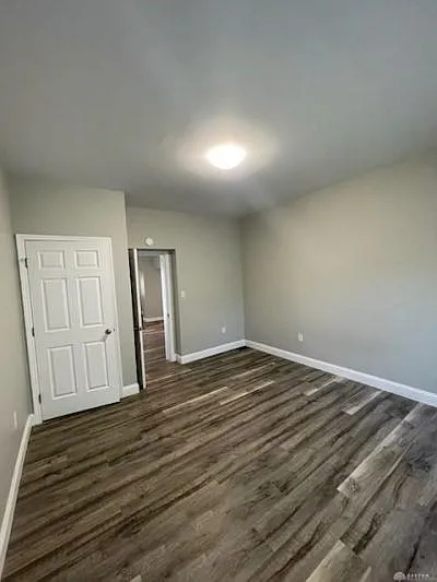 270 E Market St #6 — Photo 9