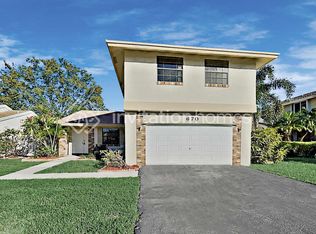 670 Thornridge Ave, Fort Lauderdale, FL 33325