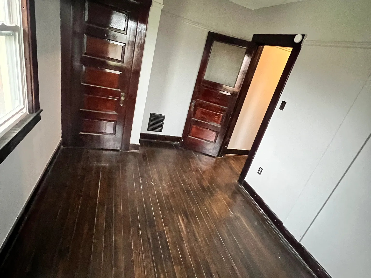 3 bed, 1.5 bath, 1360 sqft, $1,450 — Photo 3