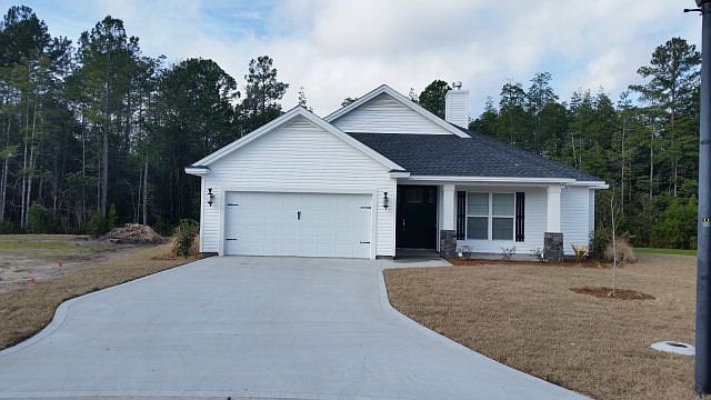 1st image of 139 Sweetwater Blvd