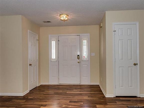 3rd image of 8936 Cypress Forest Dr