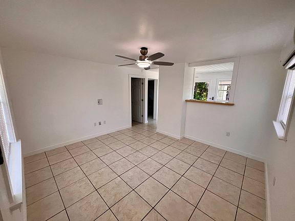 3rd image of 107 Palm Ave E