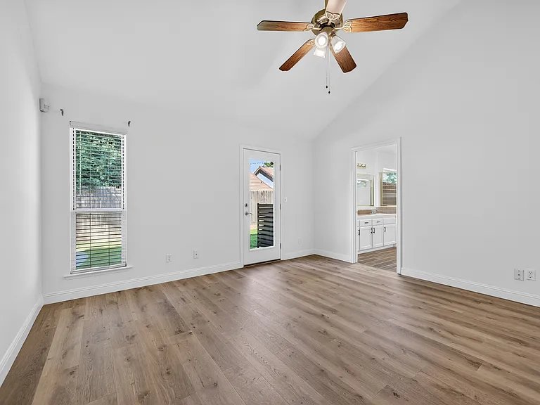 10291 N Whitney Ave — Photo 27