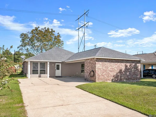 953 Meadow Glen Ave, Zachary, LA 70791