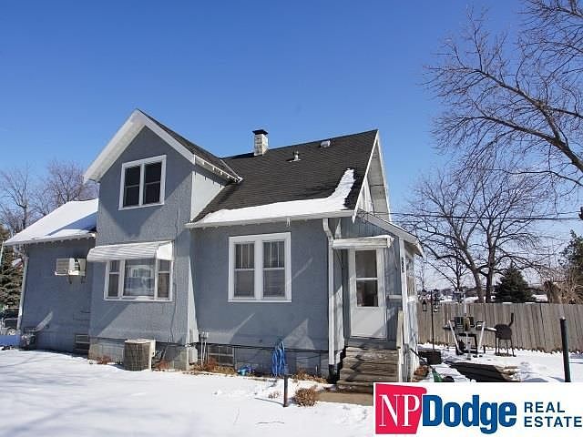 2nd image of 3825 M St
