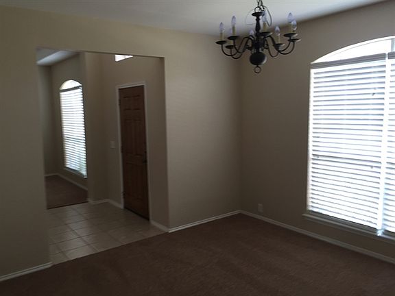 3rd image of 712 Vallejo Dr