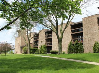 3635 N Tucker Pl APT 307, Milwaukee, WI 53222