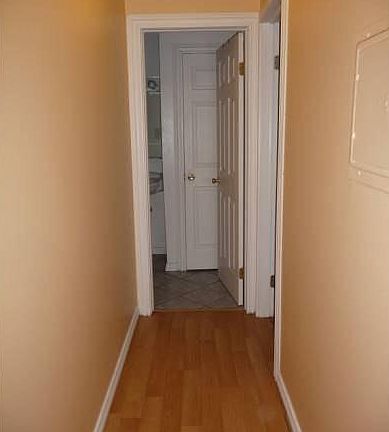 5th image of 10 E Dundee Quarter Dr #B