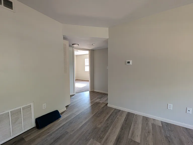 360 E Northwood Ave — Photo 6