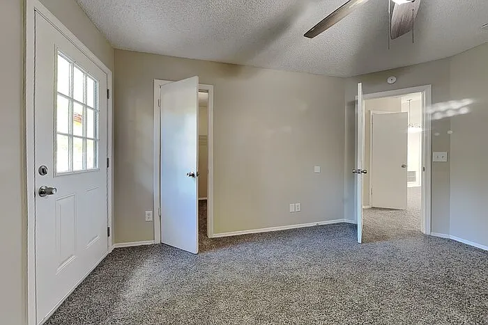 7270 Argyle Corners Dr — Photo 8