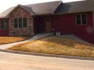 121 Bluffview Dr, Winona, MN 55987