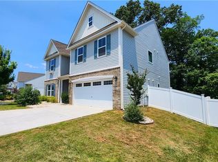 4105 Medina Ct, Pfafftown, NC 27040