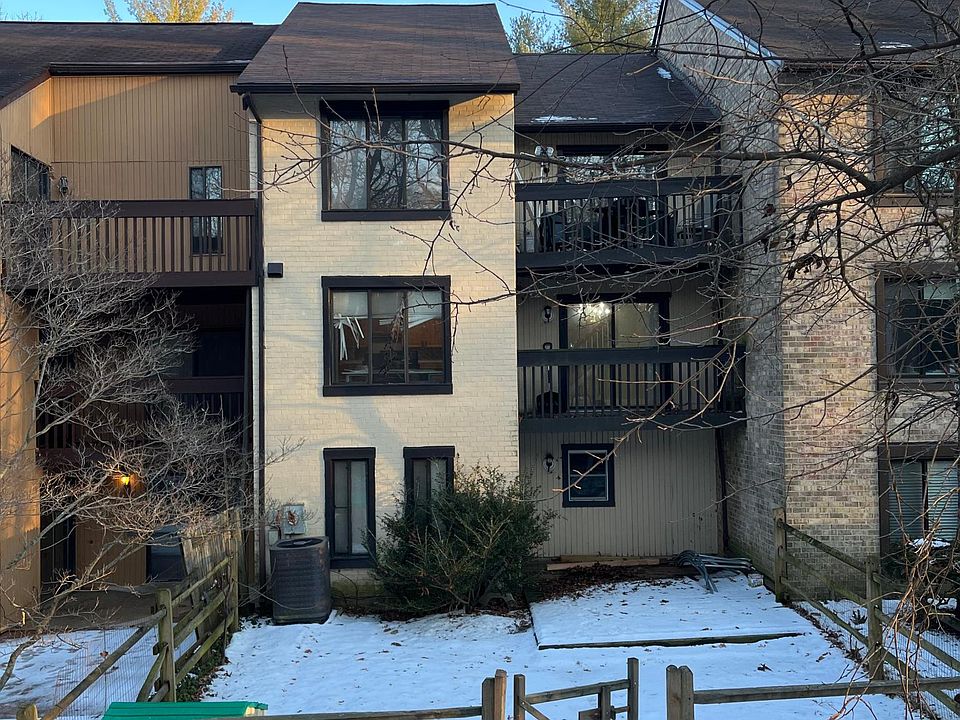 1st image of 20438 Meadow Pond Pl