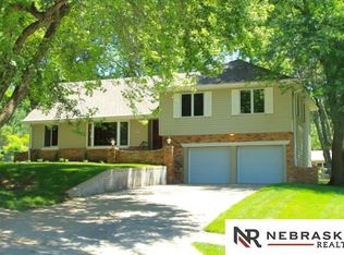 12735 Cryer Ave, Omaha, NE 68144