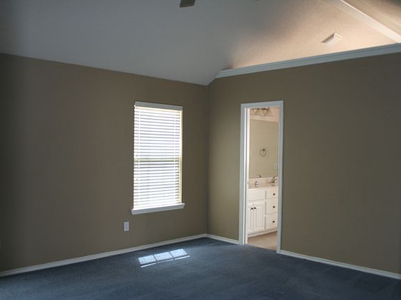 5th image of 1303 Yorkshire Ave