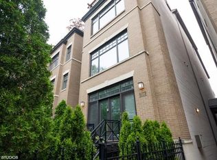 708 W Schubert Ave, Chicago, IL 60614