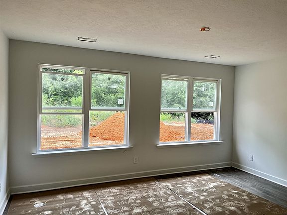 5th image of 7197 Hanford Dr