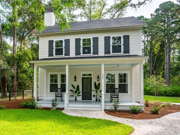 22 River Dr, Beaufort, SC 29907