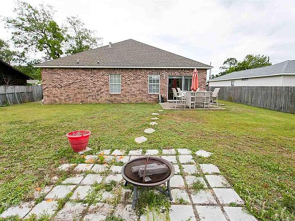 3rd image of 3227 Cornell Dr