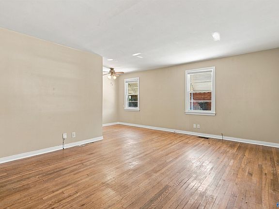 5th image of 807 Crestline Rd NW