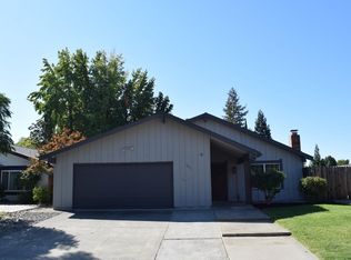 7071 Woodmore Oaks Dr, Citrus Heights, CA