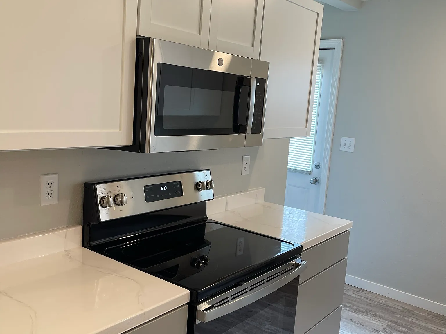 4 bed, 4.5 bath, 1400 sqft, $3,165 — Photo 4